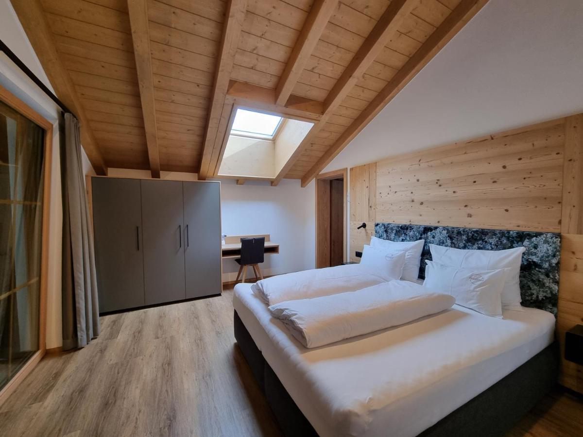 Greidlhof Alpstyle Apartments Fuegen Exterior photo