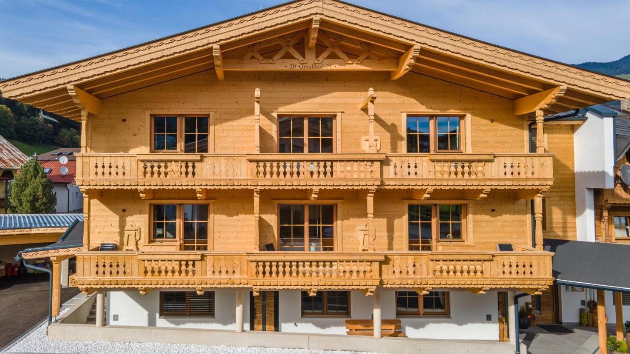 Greidlhof Alpstyle Apartments Fuegen Exterior photo