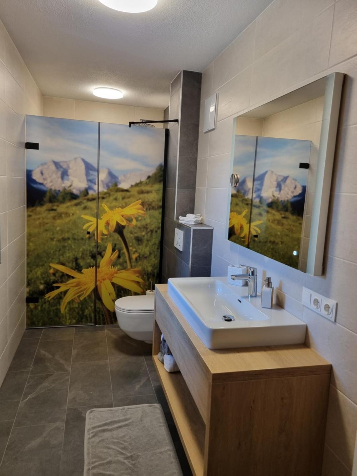 Greidlhof Alpstyle Apartments Fuegen Room photo