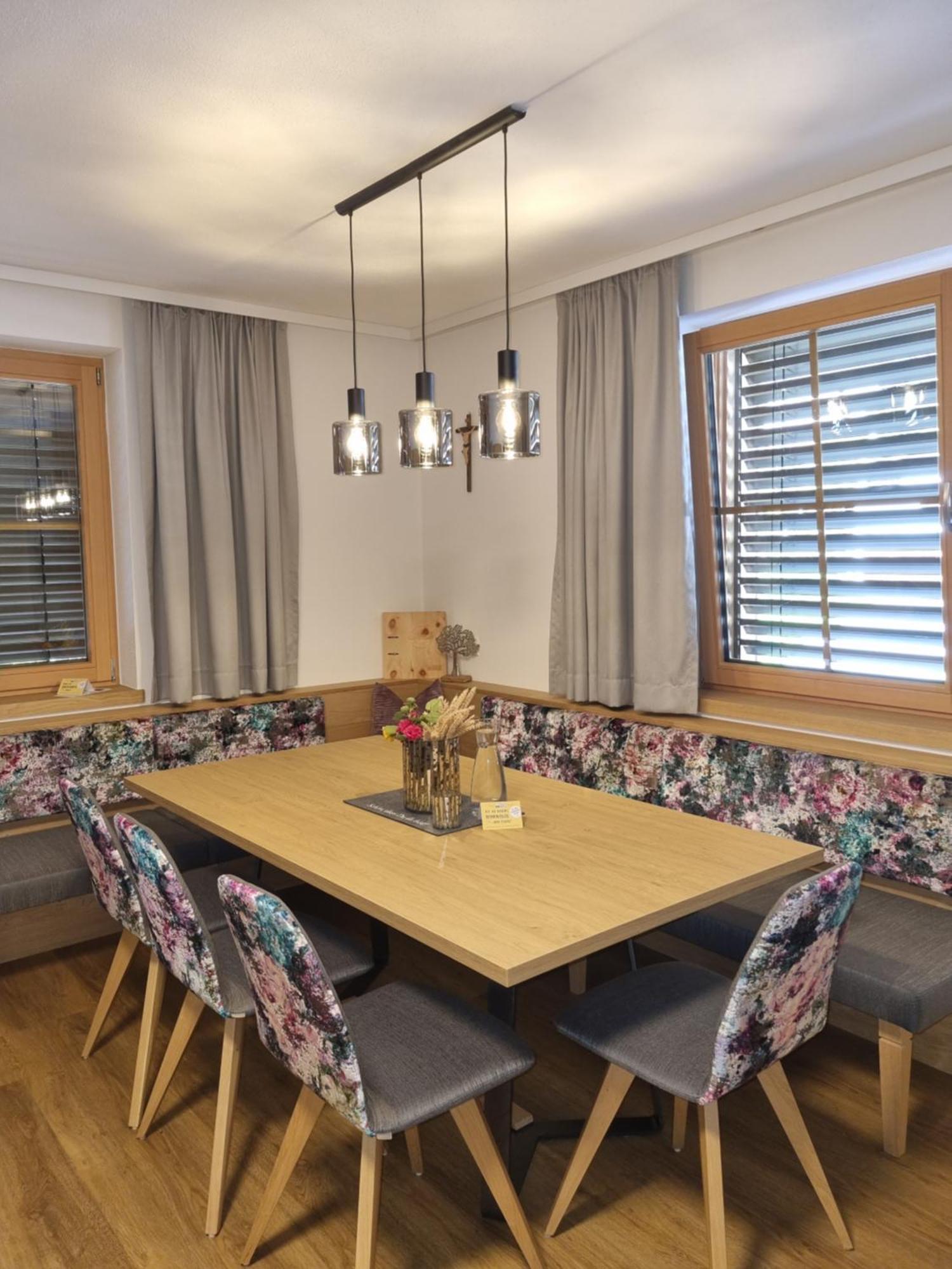 Greidlhof Alpstyle Apartments Fuegen Room photo